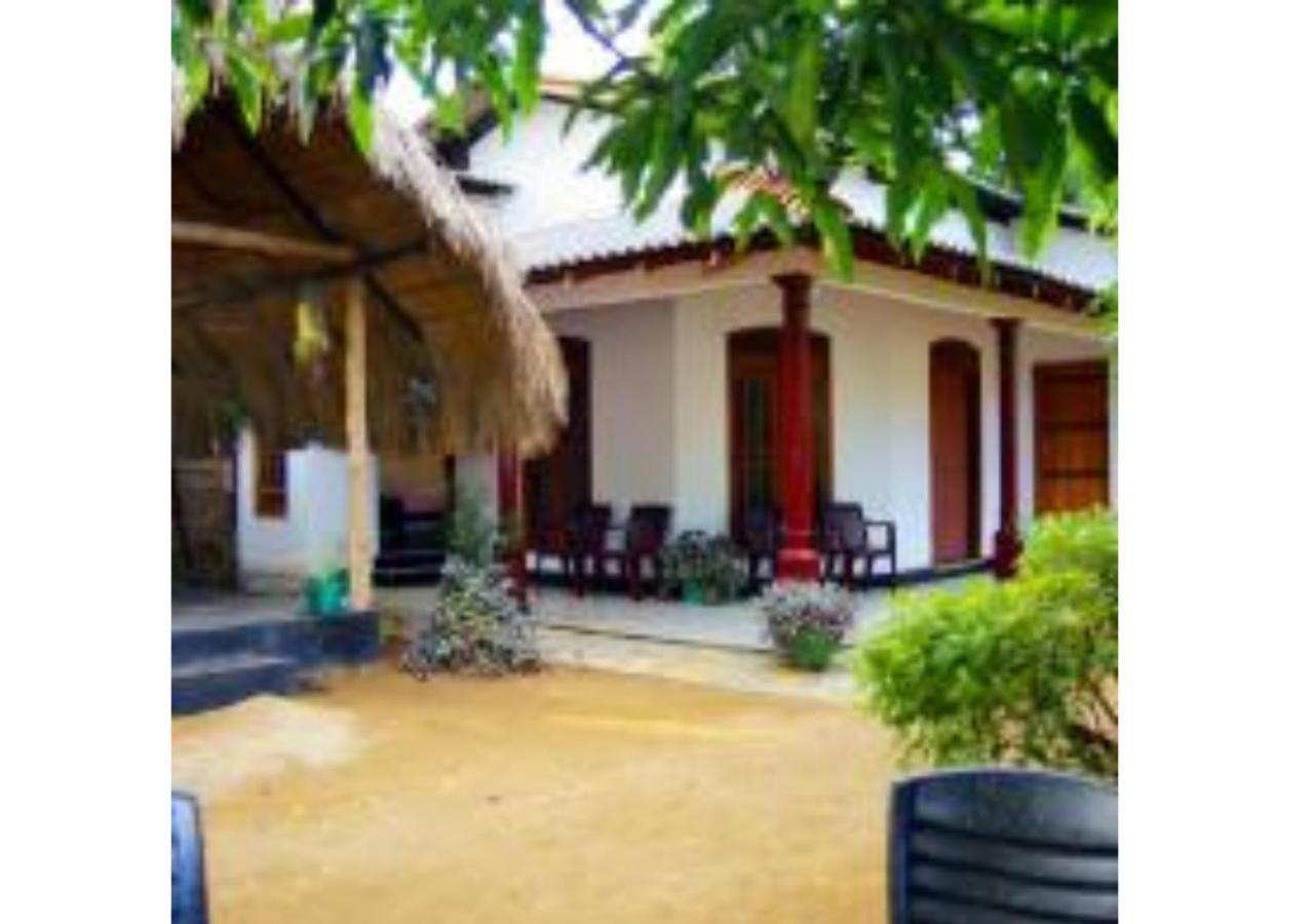 Hotel Ivory Safari House Udawalawe Exterior foto